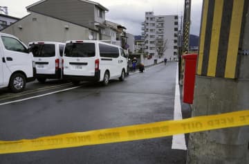 切り付け2人けが、男逃走　京都、殺人未遂容疑