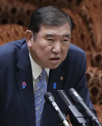 自公、主要野党に事前協議要請　首相、年金法案「良い形を検討」