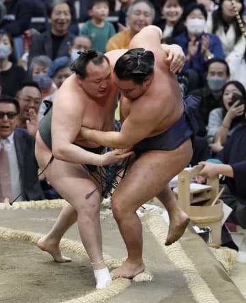 豊昇龍2敗目、千代翔馬が初金星　大の里4勝目、琴桜は3敗目