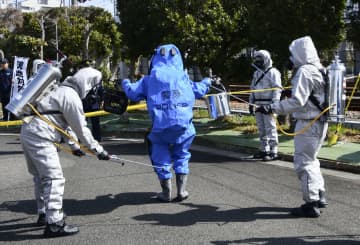 車両基地で化学剤のテロ対策訓練　警視庁や東京メトロ、連携確認