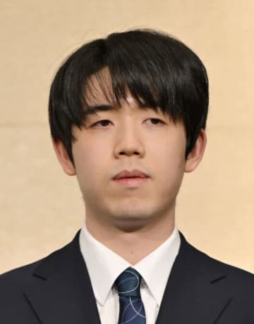 藤井七冠、NHK杯戦優勝　将棋、郷田九段破る