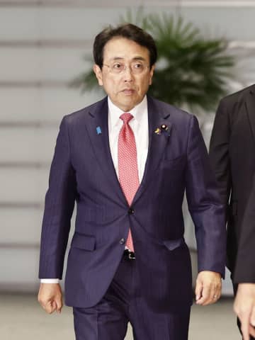 【独自】200万円個人名使い企業献金か　首相側近の赤沢再生相側