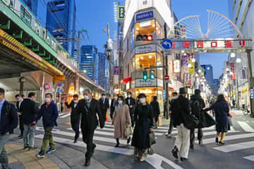 路上にテーブル、営業停止命令　新橋の居酒屋、東京都公安委