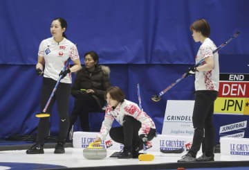 カーリング、日本が3勝目　韓国の女子世界選手権、第5日