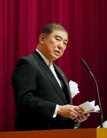 防衛大卒業式で首相が訓示　抑止力の強化を訴える