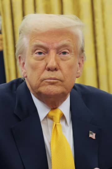 イラン原油購入に制裁警告　米大統領、輸出阻止へ圧力