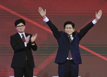 韓国の保守系与党候補に金文洙氏　大統領選、前首相と一本化模索へ