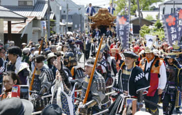 真田対伊達、道明寺合戦410年　大阪、武者行列が商店街練り歩く