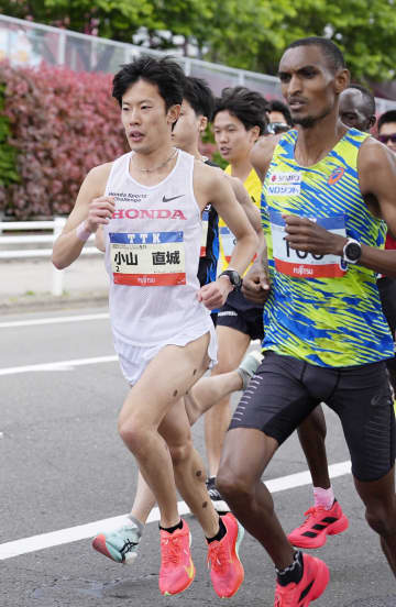 世界陸上代表の小山が2位　仙台国際ハーフマラソン