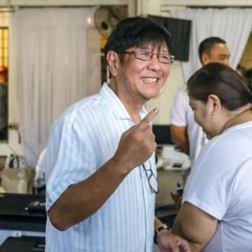 マルコス派、反感抑え優勢　フィリピンの中間選挙、投票開始