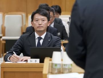斎藤兵庫県知事らがパワハラ研修　告発文書問題で基礎から学ぶ