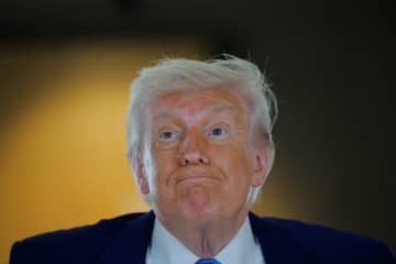 米ロ首脳、19日に電話会談　「血の海止める」とトランプ氏