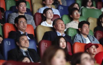 尹氏、「不正選挙説」の映画鑑賞　与党「国民の力」は距離置く