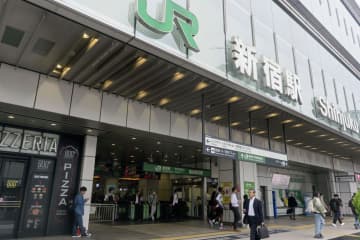運転見合わせ「影響大きい」　ラッシュ直撃、乗客に疲労感
