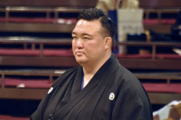 大の里師匠「きょう明日が勝負」　全勝優勝求める