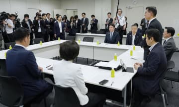 自公維、高校無償化で中間整理案　合意後「骨太方針」反映へ