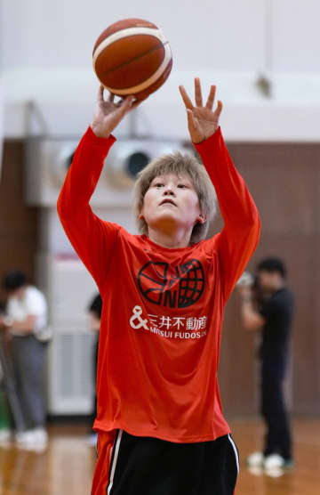 新代表監督「試合ごとに成長を」　バスケ女子、新体制の初戦へ