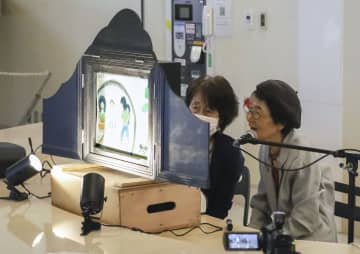 紙芝居で「平和の尊さ語り継ぐ」　長崎の被爆者、活動40年展