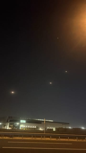 カタール住民「まさか」　夜空に閃光、響く爆発音
