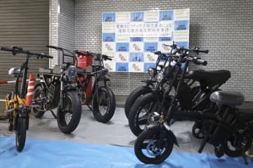 モペット販売店の経営者を逮捕　違法状態で走行、黙認疑い