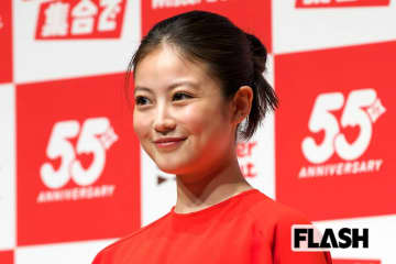 【あんぱん】“54歳イケオジ”目当てで視聴率上昇中…「イケボでにゃあにゃあ」の癒し効果も絶大