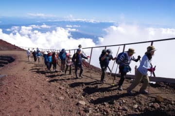 初心者にもうれしい「登山渋滞を回避する富士登山ツアー」2025年も申し込みスタート！