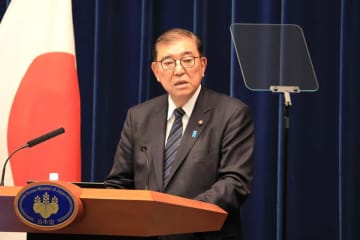 番記者の追及に「第何条のどの条文を...？」　商品券配布で窮地の石破首相が繰り出した「奇手」