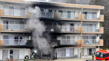 アパート一室焼く　岐阜・中津川市、けが人なし