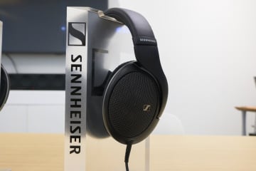 ゼンハイザー、新開放型ヘッドホン「HD 550」。“シリーズに新しい風を吹き込む” ニュートラルサウンド