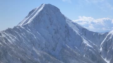 八ヶ岳連峰赤岳で遭難の2人を救助　「雪で道が分からない…」行動不能に　昨夜は山頂付近でビバーク