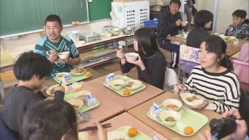 「ラグビー飯・パワー飯」ラグビー界の“小さな巨人” 小学生と食育交流