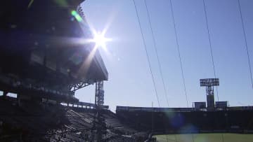 センバツ甲子園開幕　健大高崎がタイブレークで明徳義塾に勝利