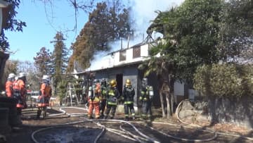 群馬・前橋市で住宅１棟全焼　けが人なし