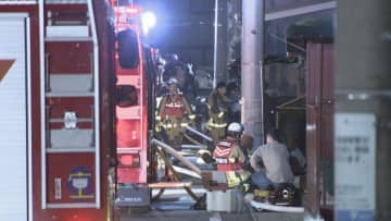住宅街の民家が全焼する火事　１人暮らしの男性と連絡取れず　愛知・瀬戸市