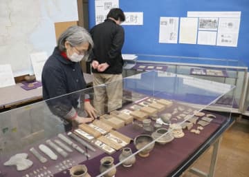 縄文に見る郷土史　土器２００点以上公開　せんまや街角資料館　ミネルヴァ論争関連も【一関】