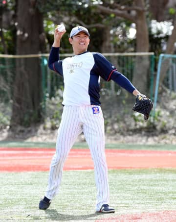 ヤクルト・奥川　初の開幕投手へ　2戦目に吉村、3戦目は高橋　高津監督からサプライズ発表「ビックリしました」