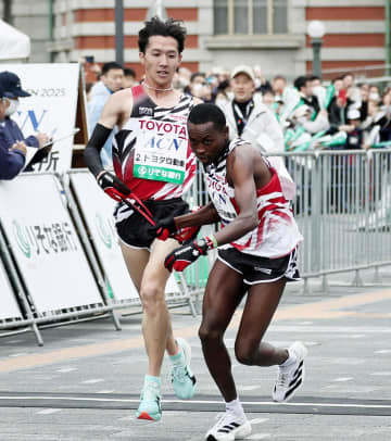 トヨタ自動車　1区からトップ守って圧勝　区間賞4つ獲得　エース太田が優秀選手賞「いい走りができた」