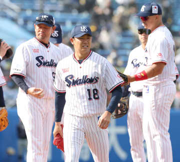 ヤクルト　自身初開幕投手の奥川が五回途中6安打2失点　阪神とのOPで先発