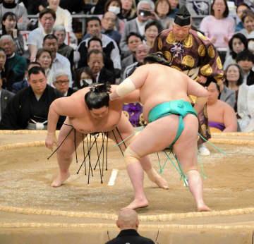 カド番の大関琴桜が連敗で五分に　連日殊勲の一山本「頑張りま～す」