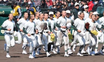 鈴木誠也の母校、二松学舎大付　43年ぶりセンバツ勝利　市原監督「甲子園で勝つのは大変」