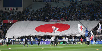 勝てばW杯決定の日本代表戦　テレ朝中継でドーハの悲劇時の川平慈英氏登場し騒然「めっちゃ若かった」「初めて見た」「ヤング慈英」呆然と立ち尽くし涙