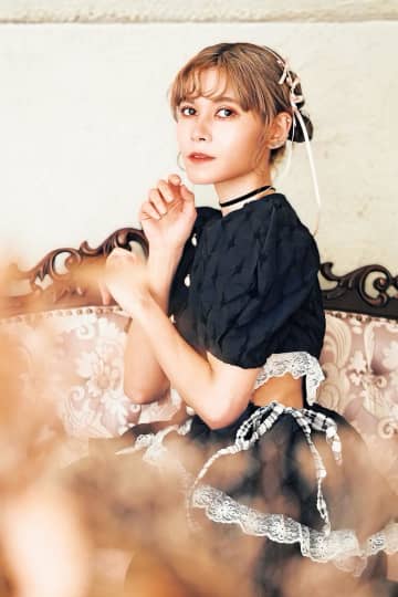 ロッテ　声優のファイルーズあいが始球式「ビールの泡のように弾ける笑顔で、一球入魂！がんばります」5.17日本ハム戦で