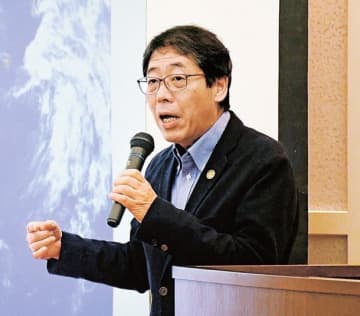 日本の気温上昇、世界でも桁外れ　気象予報士・森朗さん講演　今夏も酷暑予測「湯たんぽを抱えているような感じに」　島根県松江市