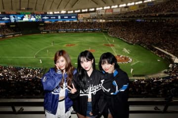 ドジャースのロハス選手、TWICEのMISAMOとのセルフィーを投稿。ファン「羨ましい」【MLB・東京シリーズ】