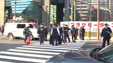 【速報】「女の人が車にひかれました。ひいた車は立ち去りました」梅田で車にはねられた女性が重傷