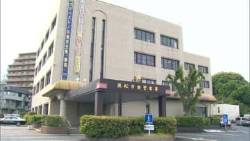 カラオケ延長料金払わずに店長に体当たりか…男を強盗容疑で逮捕　静岡・浜松市