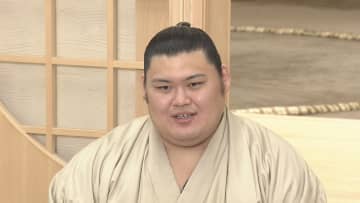 大の里、一気の押しで隆の勝を破り5勝1敗 大相撲春場所6日目