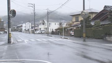 男性（８５）が車にはねられ死亡　広島市安佐南区