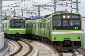 大阪府内から「最後の国鉄型電車」が消滅　「先輩」よりも先に引退した「省エネ電車」201系