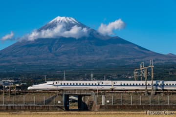 東海道新幹線に「半個室」導入へ　2027年度中にサービス開始